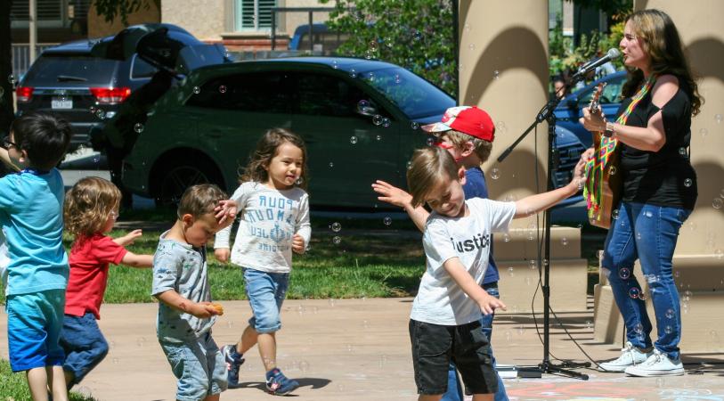 Mil Colores: A Bilingual Family Concert with Nathalia